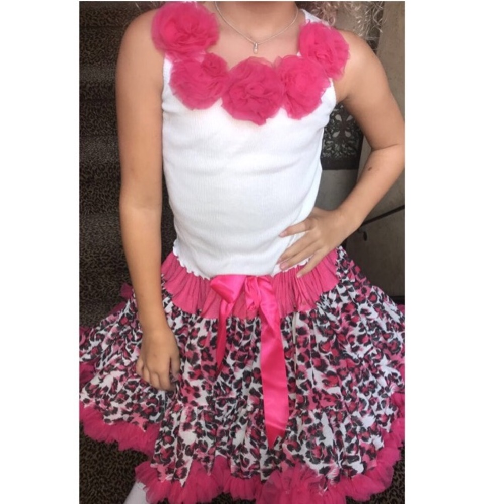 Super Cute Girls Rose Shirt and Leopard Tutu